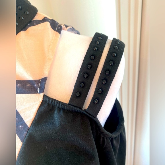 Strappy Cold Shouldered Ladies Top - Picture 3 of 7